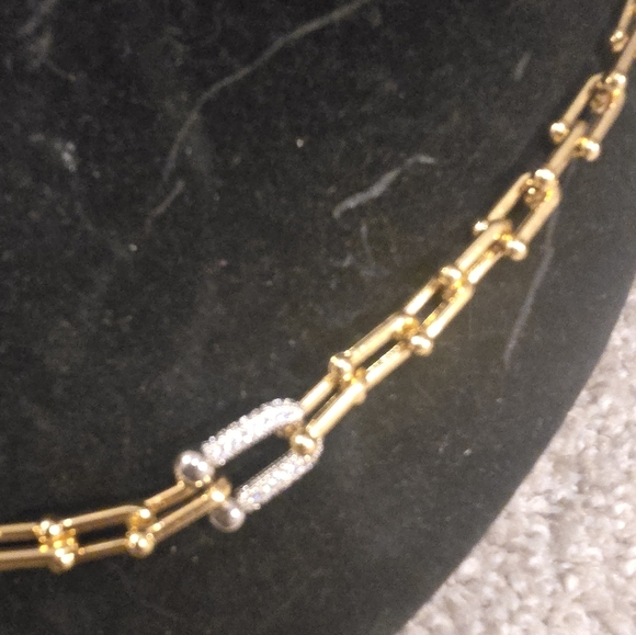 21kgp Dubai Jewelry - Elegant Gold and Silver Necklace - Picture 4 of 7